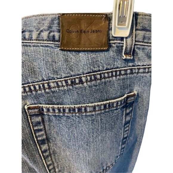 Calvin Klein Women's Blue Vintage Boot Cut Sandblast Denim Jeans Size 6x32 - Picture 7 of 10